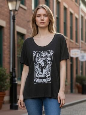 Janis Joplin Top Oversized Size Small Gray with White Iron on Graphics